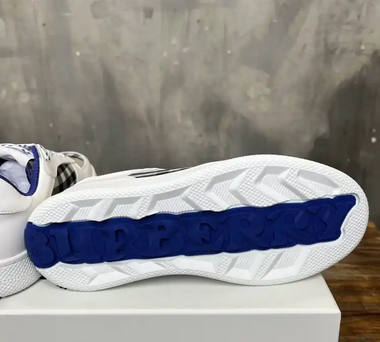 hype Burberry Sneakers