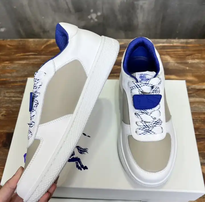 hype Burberry Sneakers