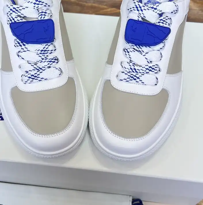 hype Burberry Sneakers