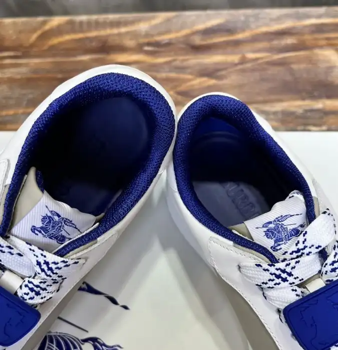 hype Burberry Sneakers