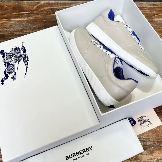 hype Burberry Sneakers