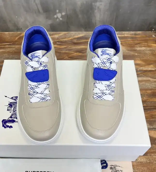 hype Burberry Sneakers