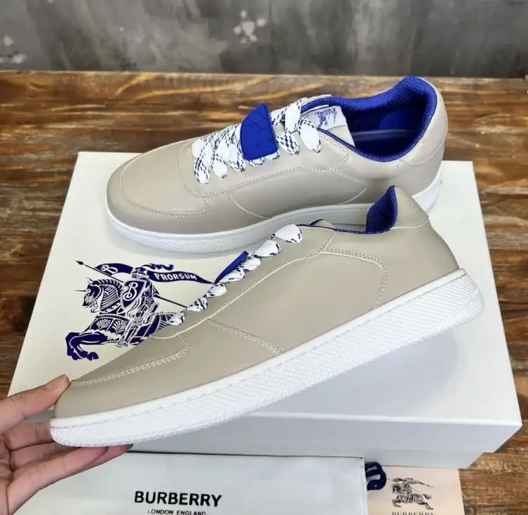 hype Burberry Sneakers