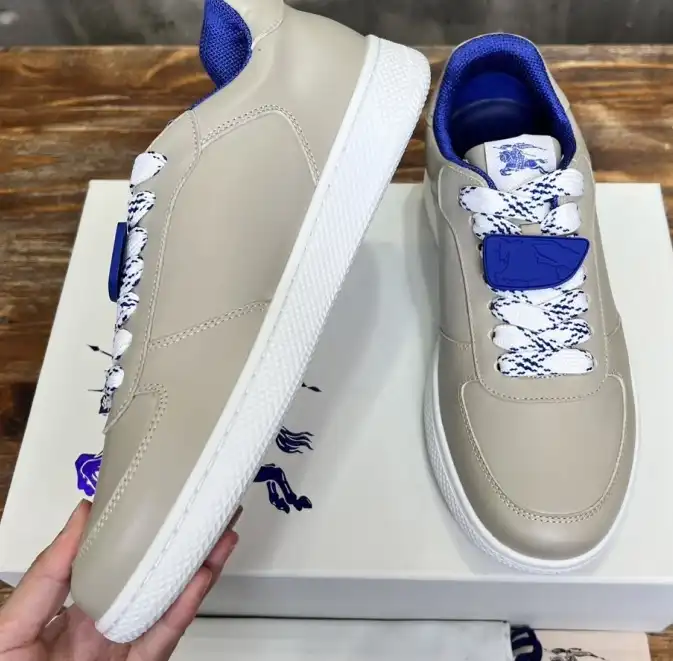 hype Burberry Sneakers