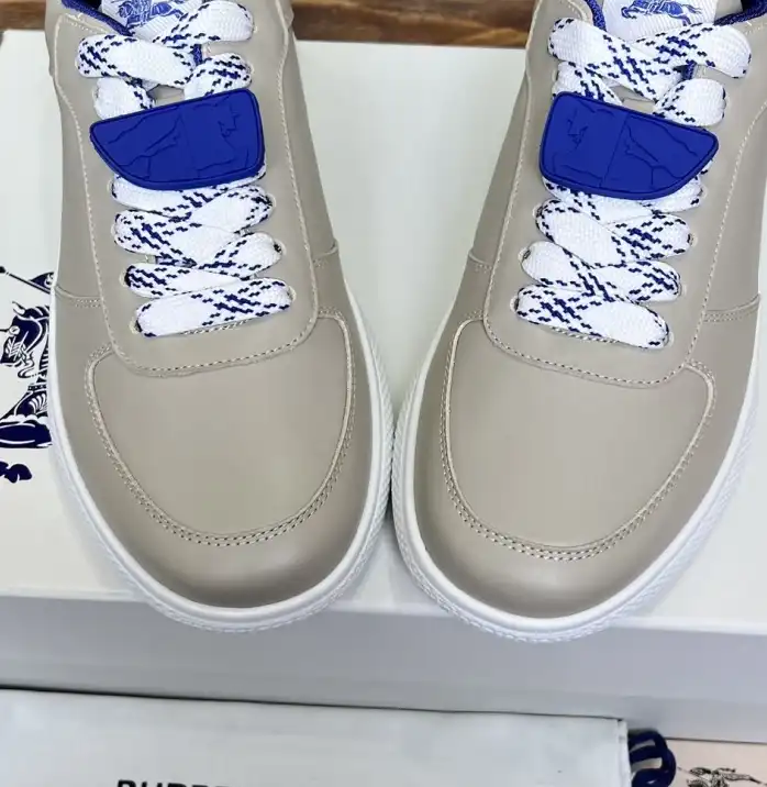 hype Burberry Sneakers