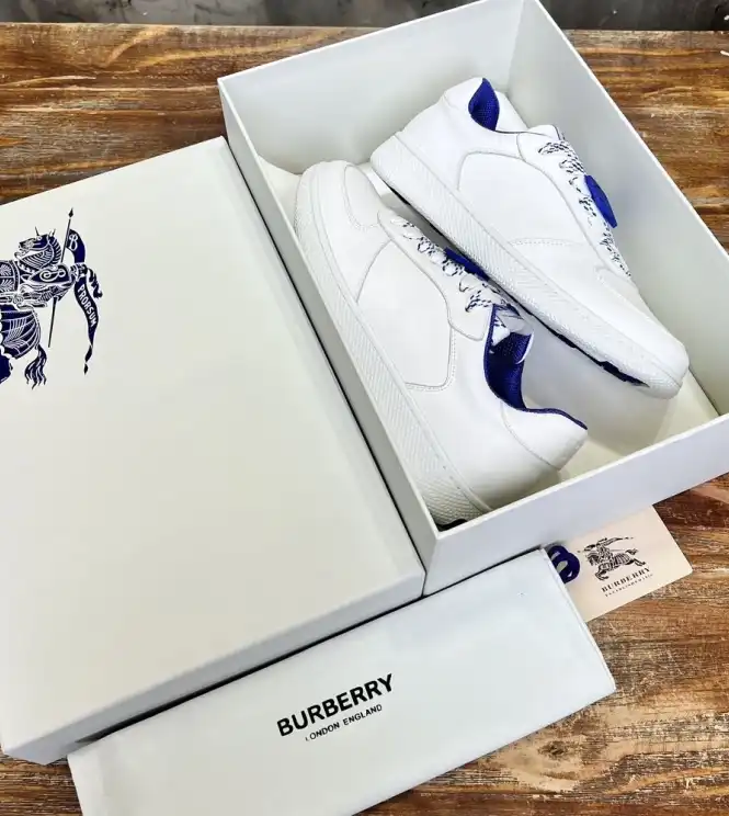 hype Burberry Sneakers