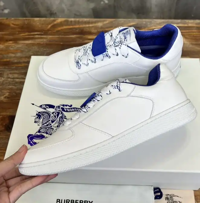 hype Burberry Sneakers