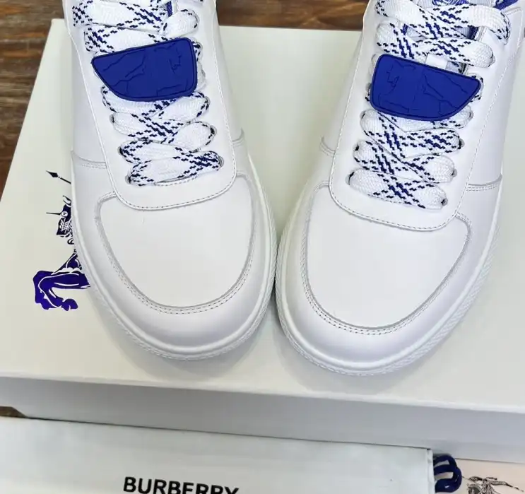 hype Burberry Sneakers