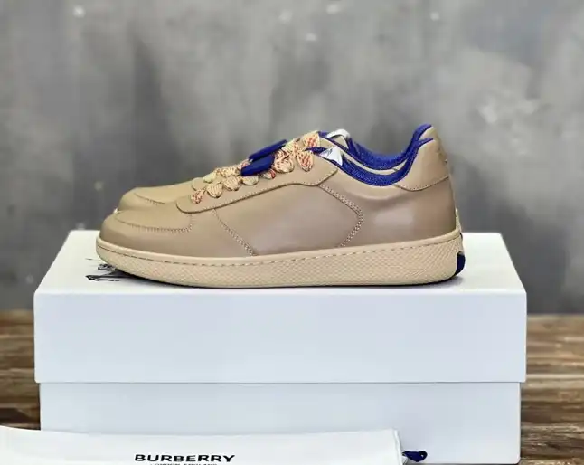 hype Burberry Sneakers