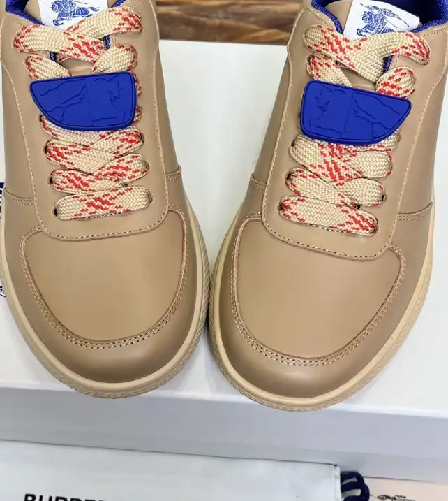 hype Burberry Sneakers