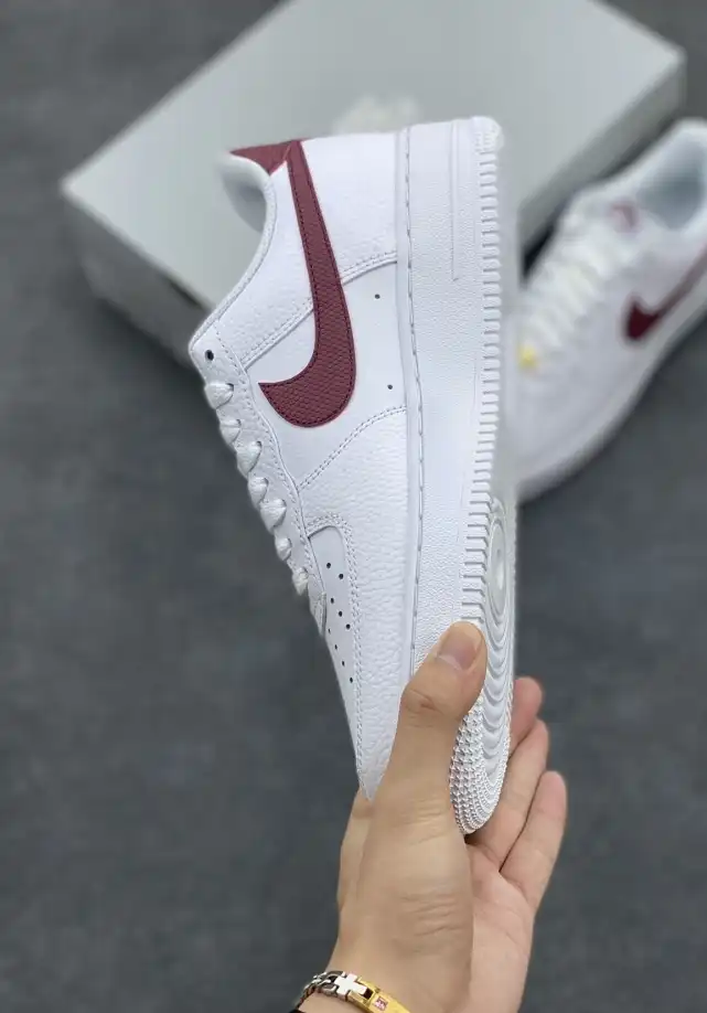 hype Nike Sneakers