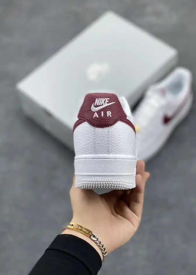 hype Nike Sneakers