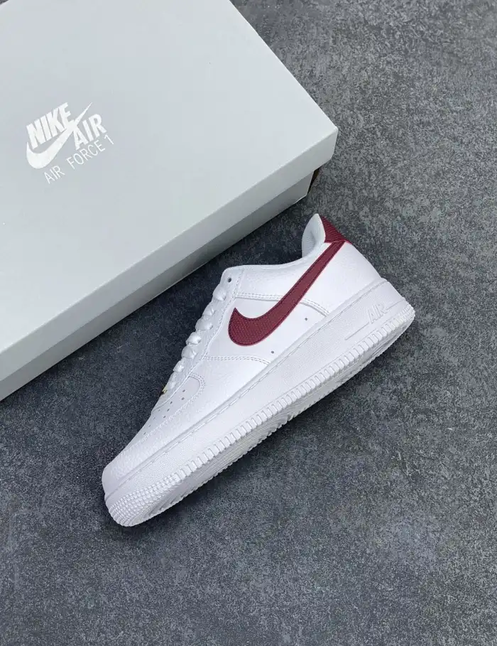 hype Nike Sneakers