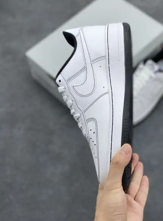 hype Nike Sneakers