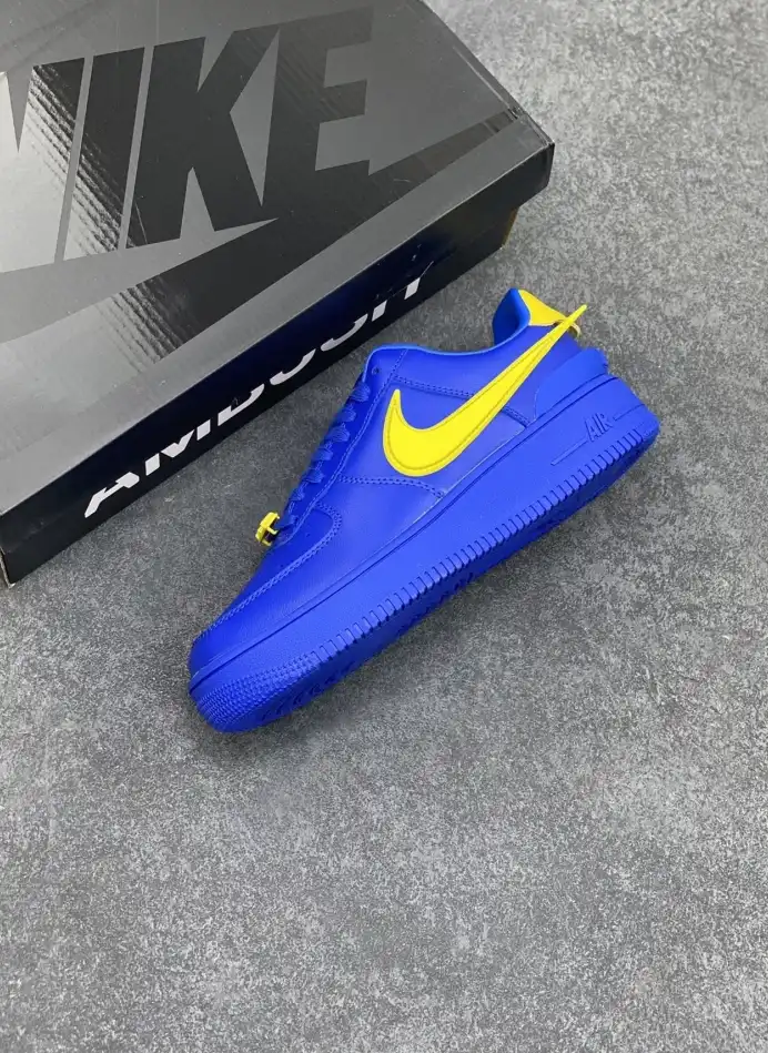 hype Nike Sneakers