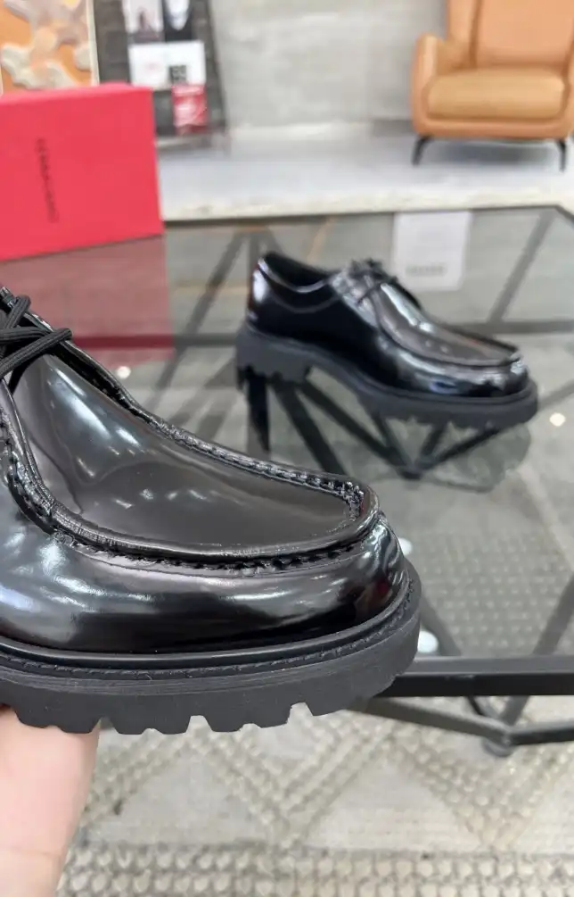 hype Ferragamo Leather Shoes