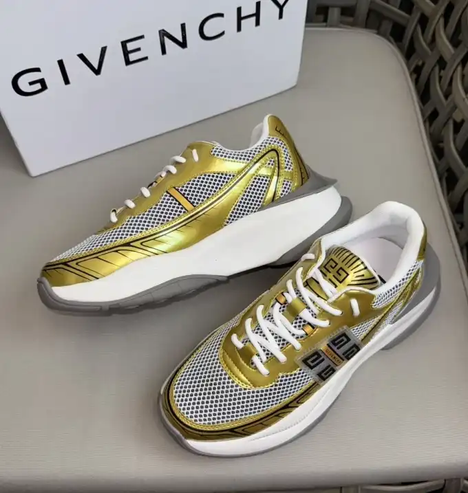 hype Givenchy Sneakers