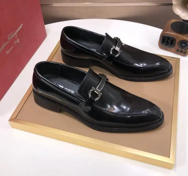 hype Ferragamo Leather Shoes