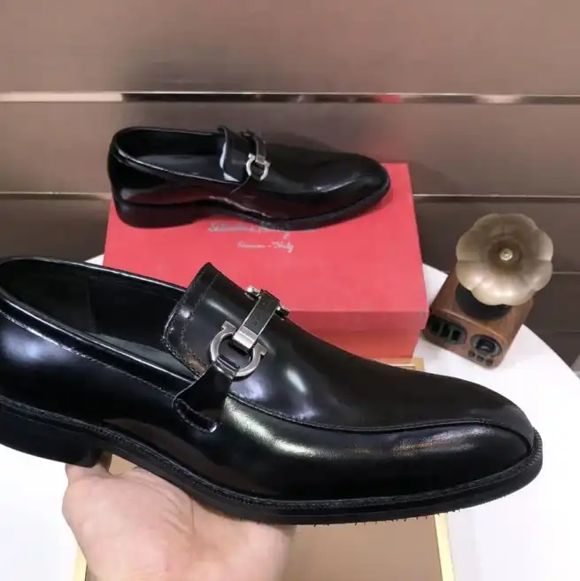 hype Ferragamo Leather Shoes