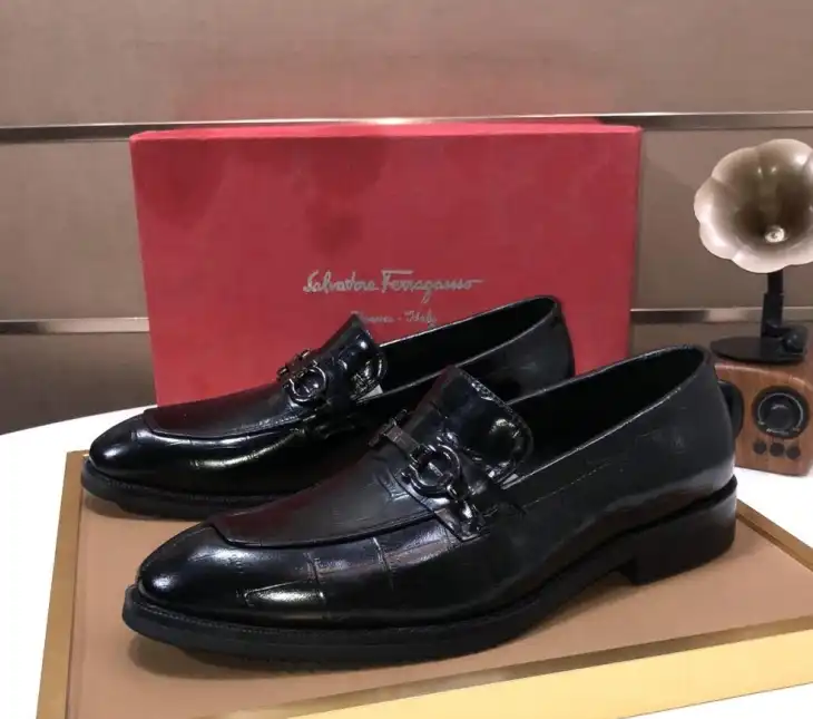 hype Ferragamo Leather Shoes