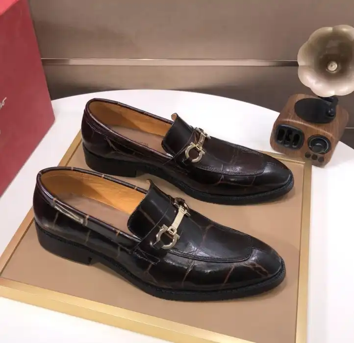 hype Ferragamo Leather Shoes