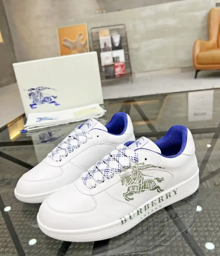 hype Burberry Sneakers