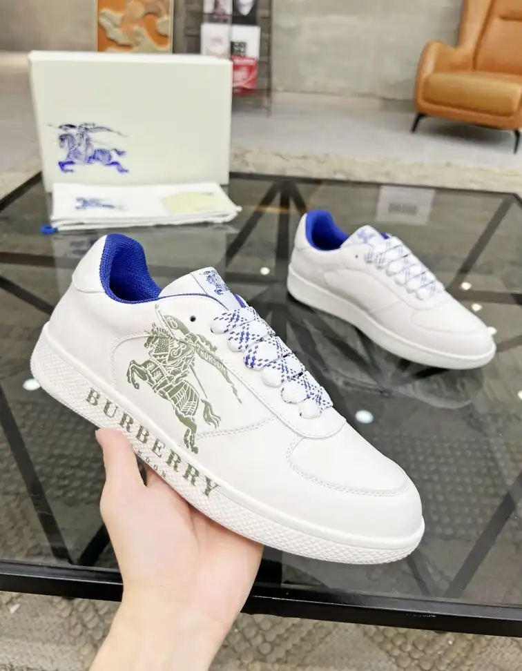 hype Burberry Sneakers