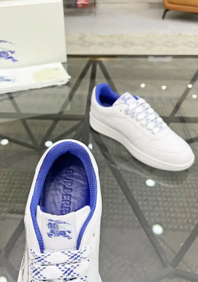 hype Burberry Sneakers