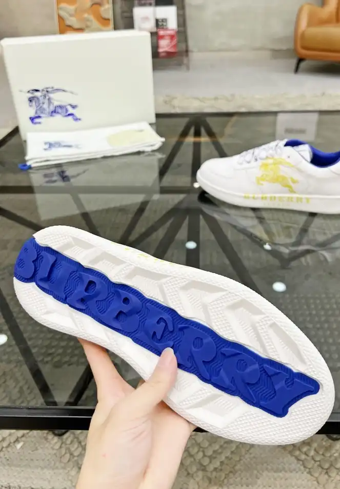 hype Burberry Sneakers