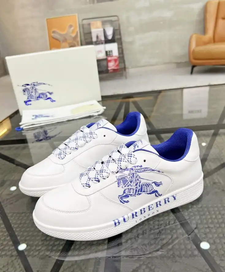 hype Burberry Sneakers