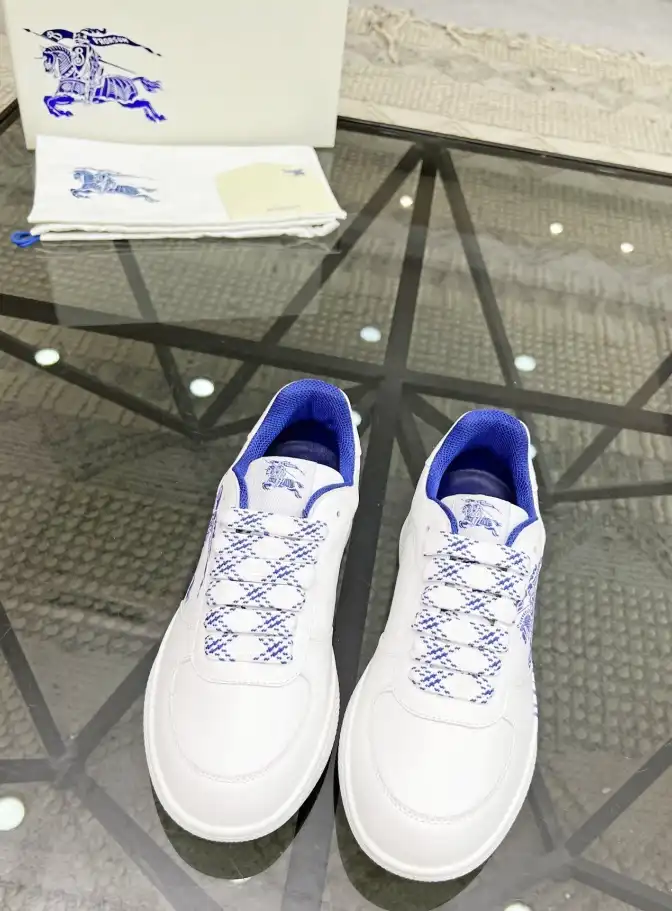 hype Burberry Sneakers