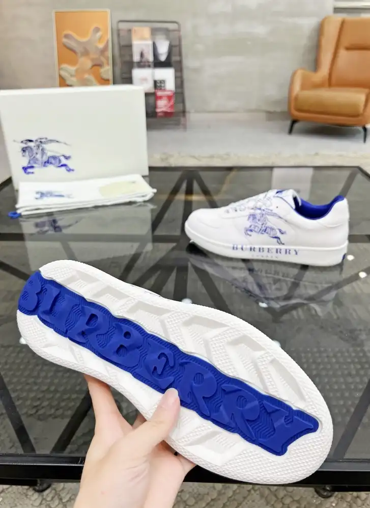 hype Burberry Sneakers