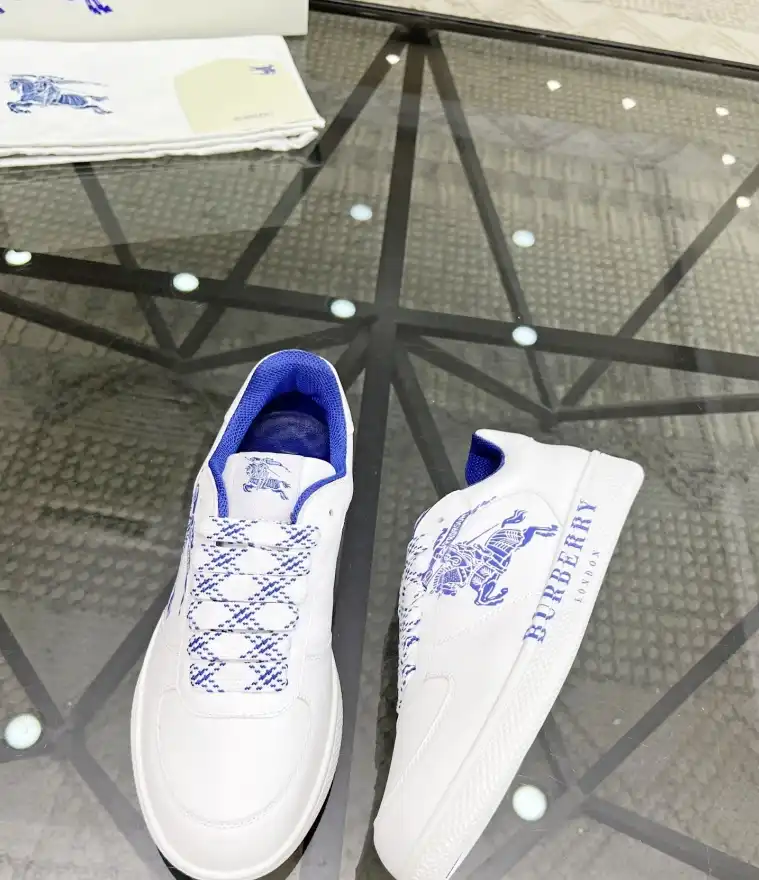 hype Burberry Sneakers