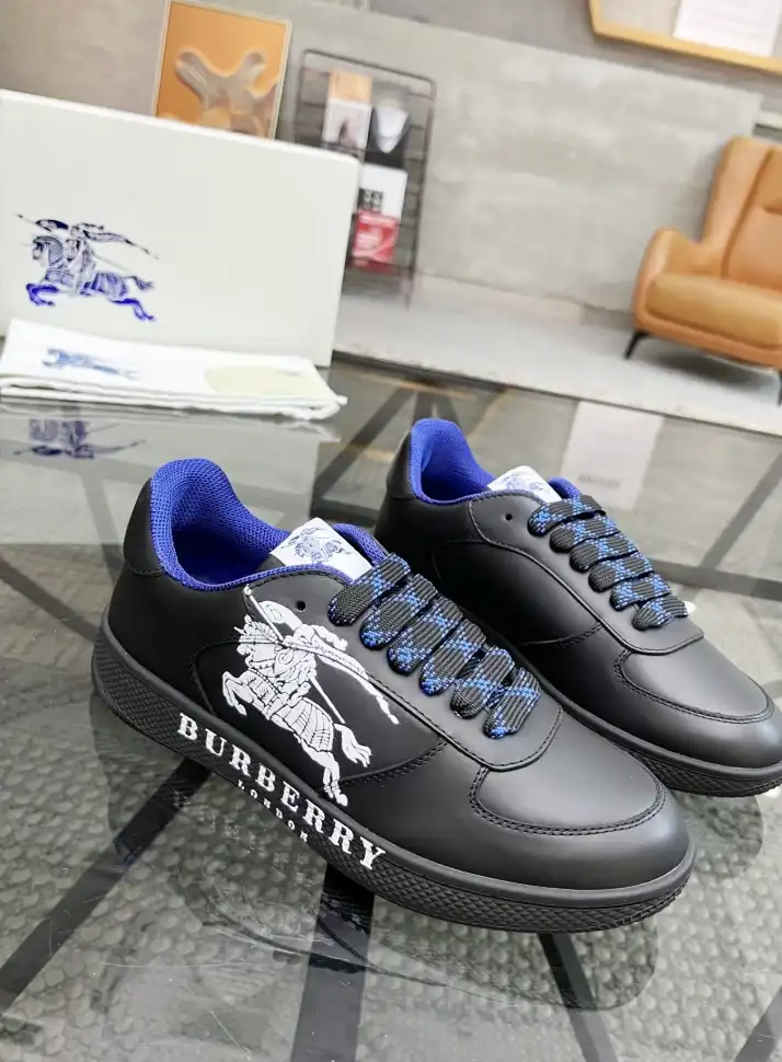 hype Burberry Sneakers