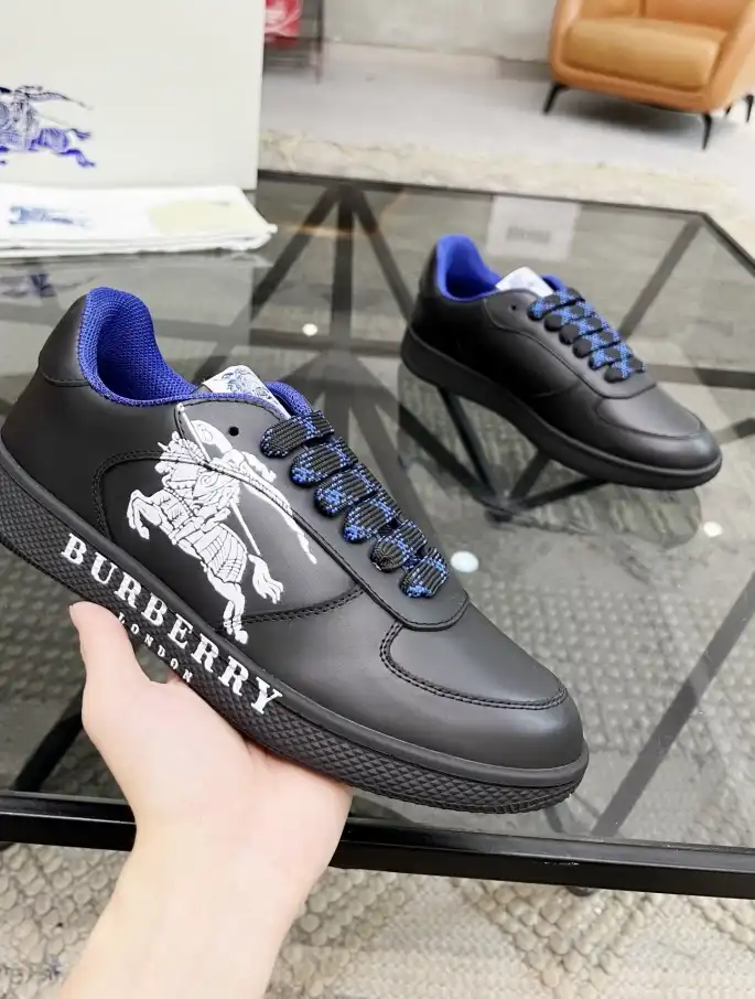 hype Burberry Sneakers