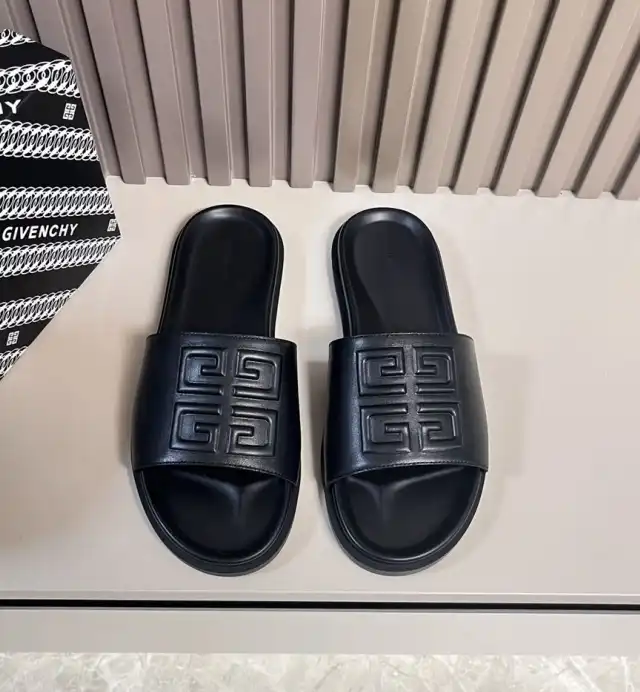 hype Givenchy Slippers