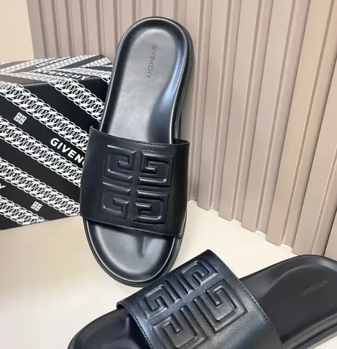 hype Givenchy Slippers