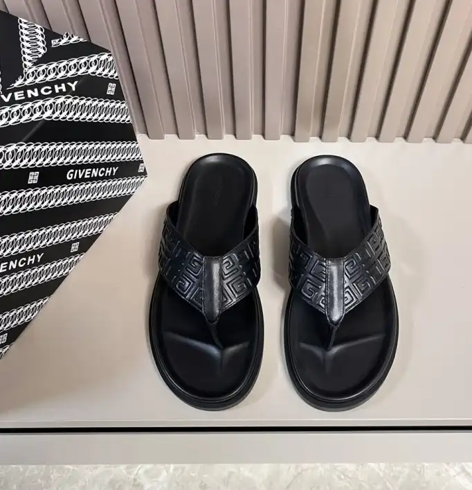 hype Givenchy Slippers