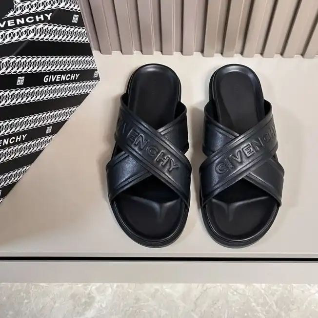 hype Givenchy Slippers