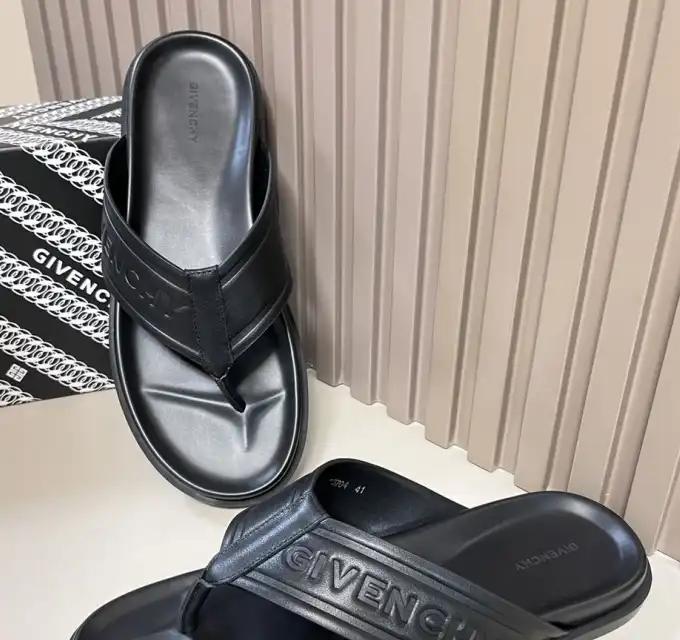 hype Givenchy Slippers