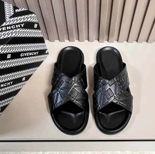 hype Givenchy Slippers