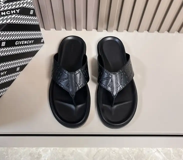 hype Givenchy Slippers