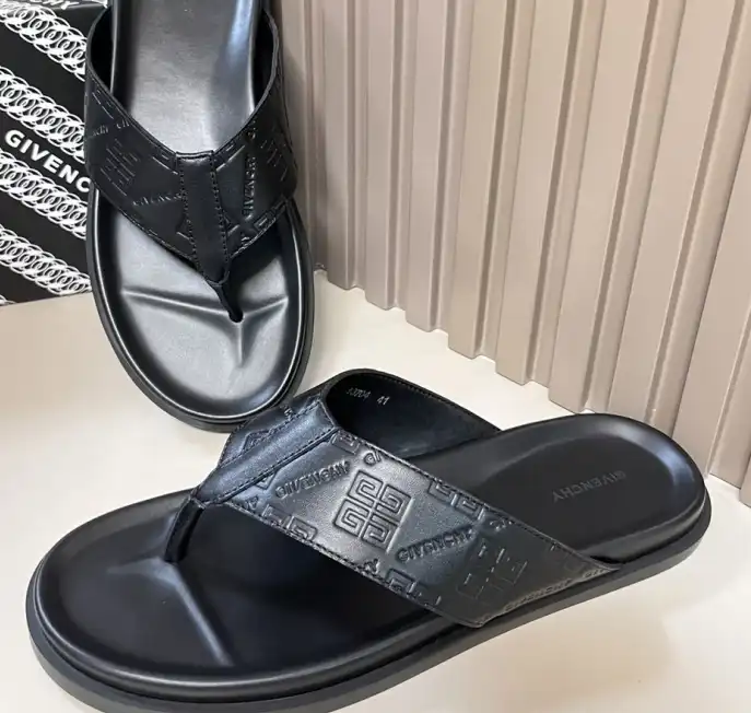 hype Givenchy Slippers