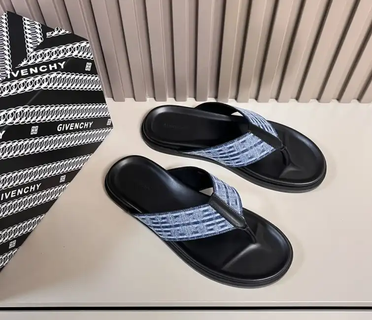 hype Givenchy Slippers