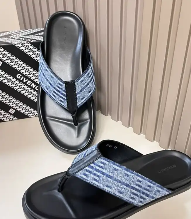 hype Givenchy Slippers