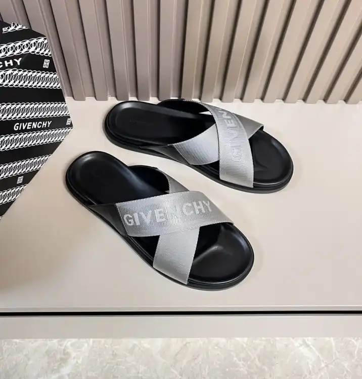 hype Givenchy Slippers