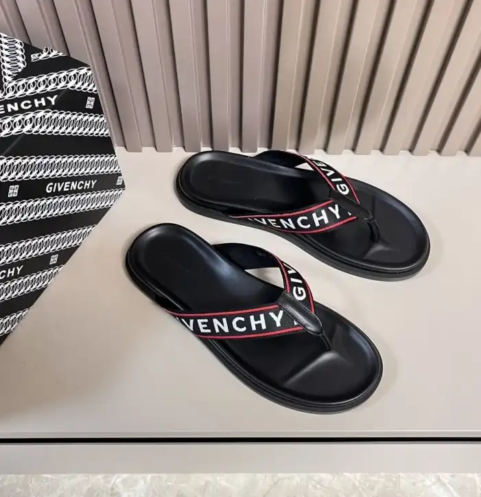 hype Givenchy Slippers