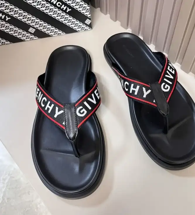 hype Givenchy Slippers