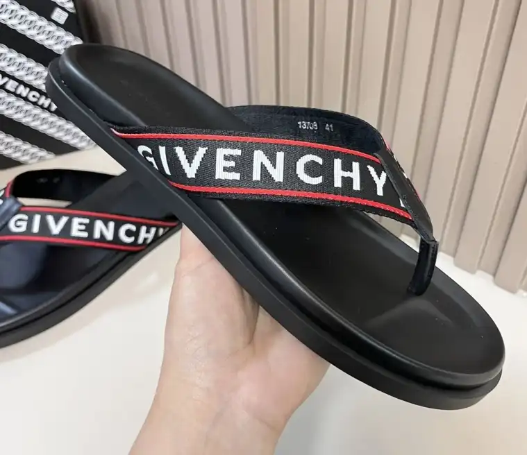 hype Givenchy Slippers