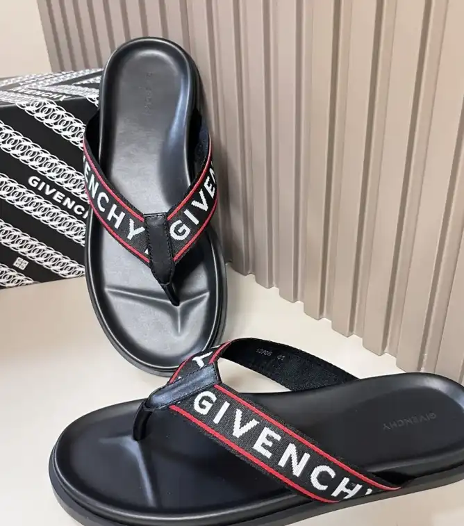 hype Givenchy Slippers